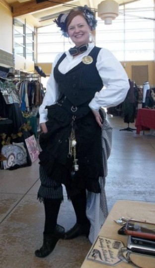 steampunk-costume-mary-crawley-290x500